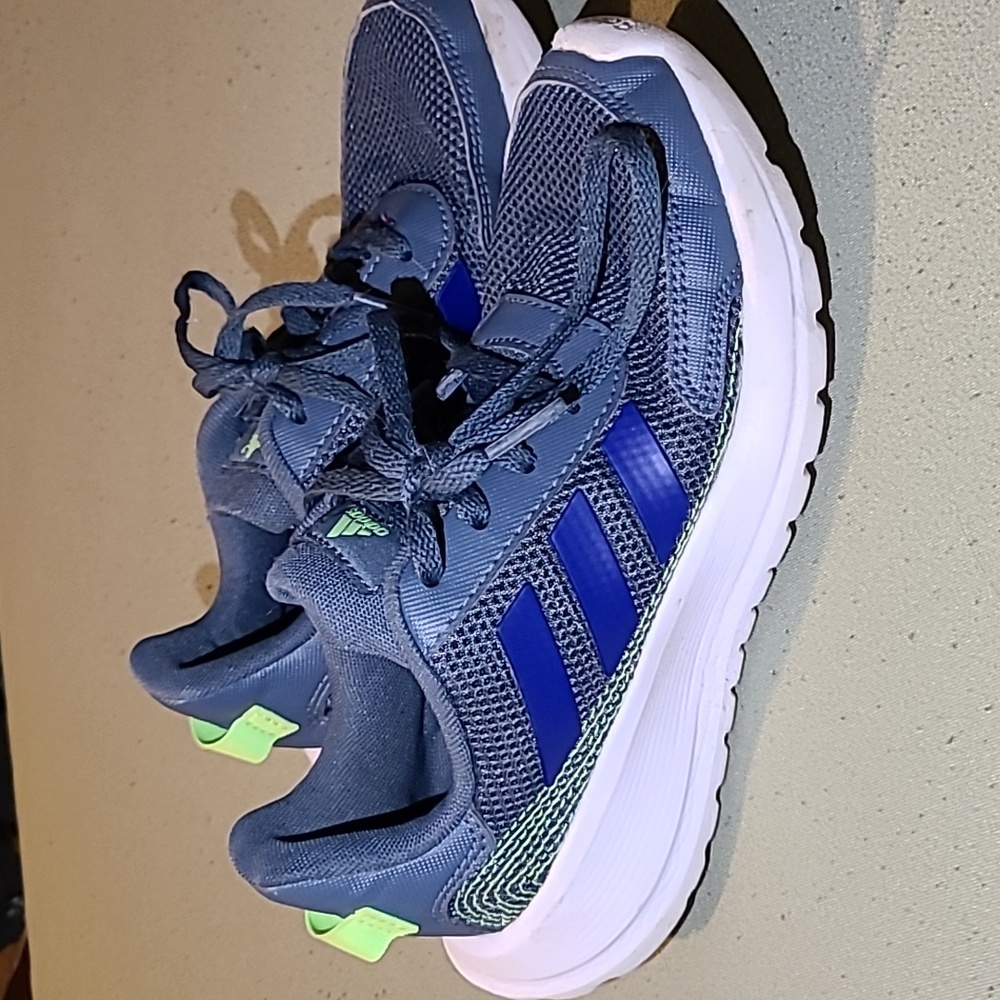 Boys Adidas shoes size 1